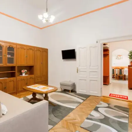 Apartamento Retro Getaway Király Street Heart Of The *