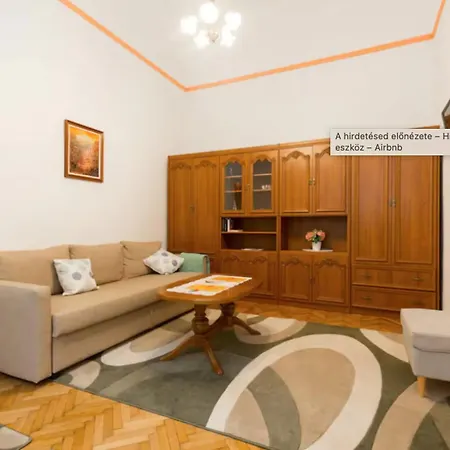 Retro Getaway Király Street Heart Of The
